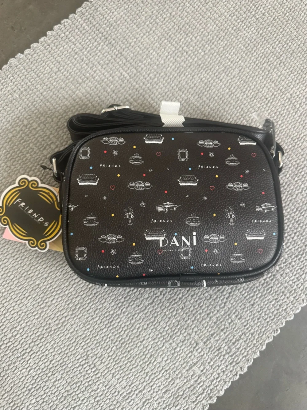 Danielle Nicole Black Central Perk Crossbody Bag - Picture 4 of 7